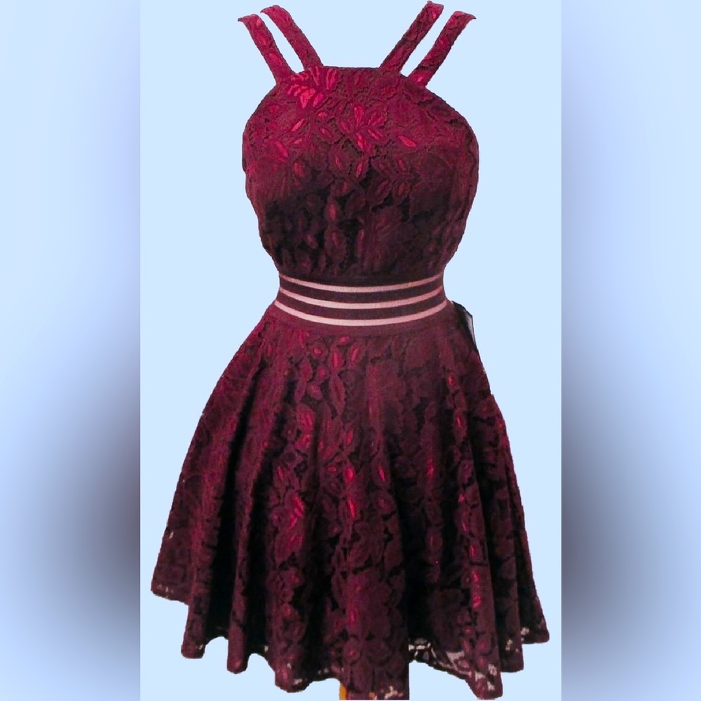 CITY STUDIO CRANBERRY LACE FIT & FLARE DRESS. NWT. Size 5 (Juniors)
